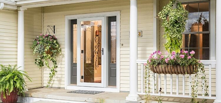 screen door installation in Menifee